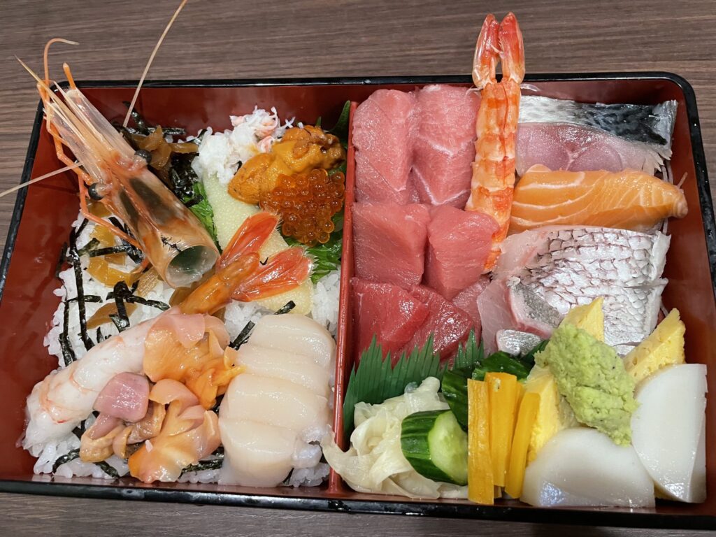 一福鮨 すごいちらし1